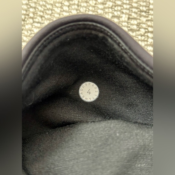 Lululemon Capri Leggings - Picture 7 of 7